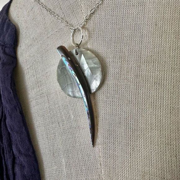 Abalone pendant necklace - Picture 3 of 9
